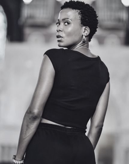 black essence_show
